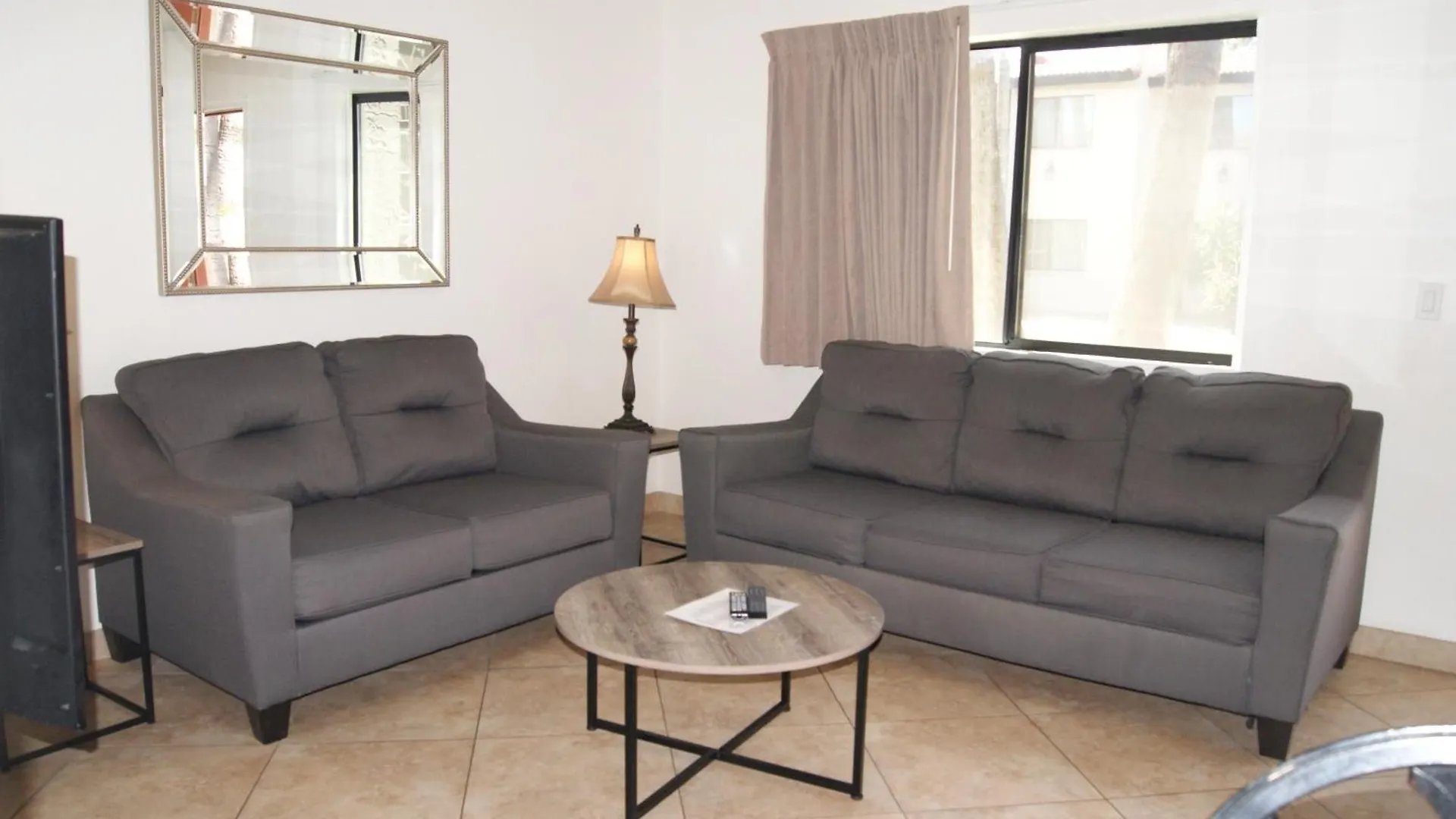 아파트 126 Fully Furnished 1Br Suite-Prime Location 스코 츠 데일 미국